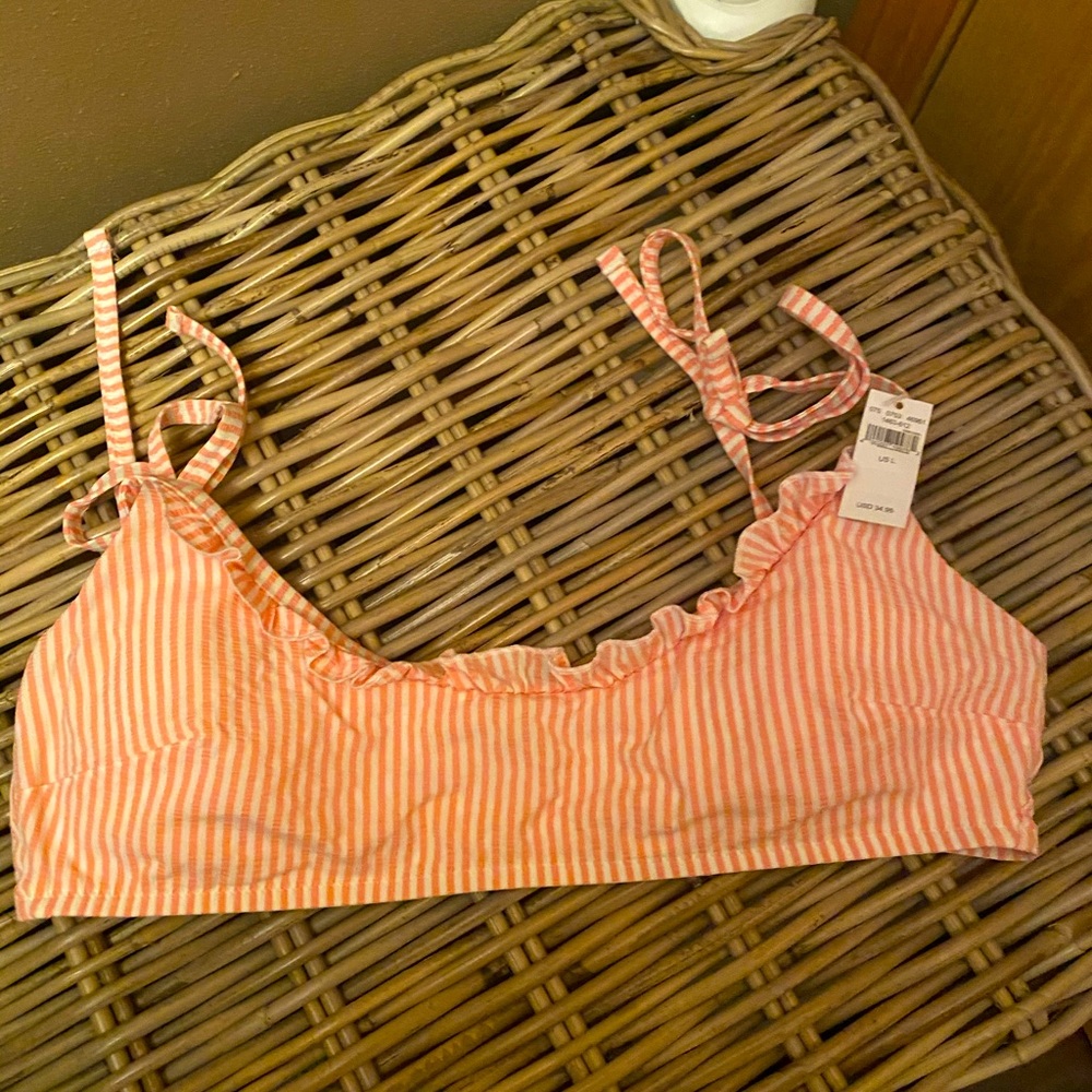 A NWT bikini 👙 top